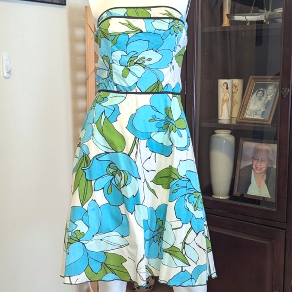 SPEECHLESS Strapless Dress(Jr's 9, Adult 8)